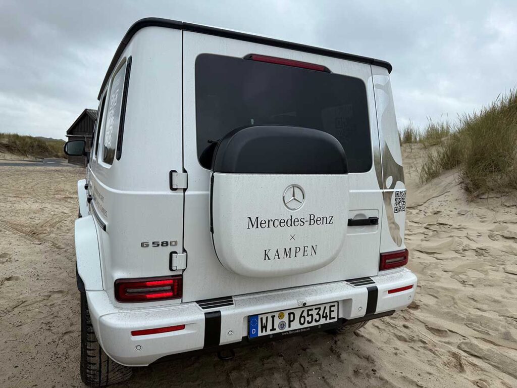 G 580 EQ in weiss in den Dünen auf Sylt 